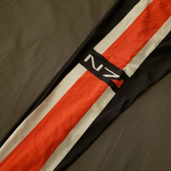 SOLD Mass Effect N7 Leggings NWOT - Picture 5 of 5